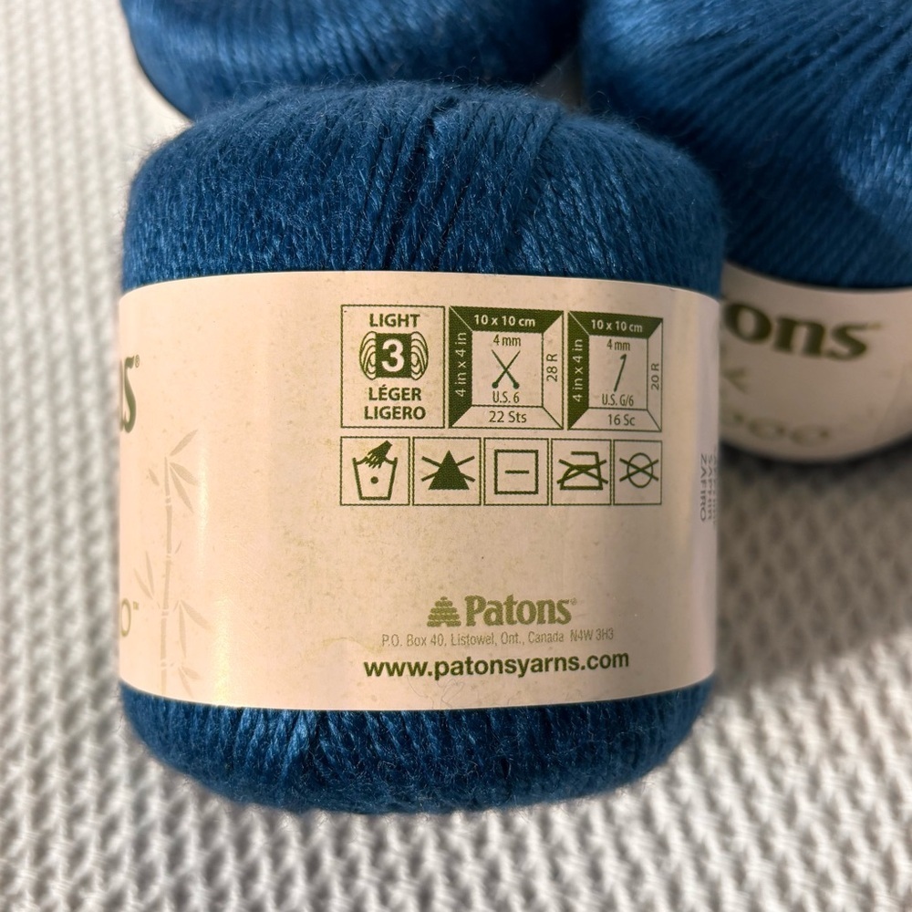 Patons Silk Bamboo Yarn - Sapphire Lot of 4 NEW WITH TAG - Picture 5 of 5